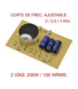2 VÍAS, AJUSTABLE (CORTE SELECCIONABLE A 2 / 2,5 / 4 Khz) 200W / 100 WRMS 